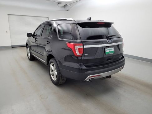 Used 2016 Ford Explorer XLT w/ Equipment Group 202A AWD/4WD image 5