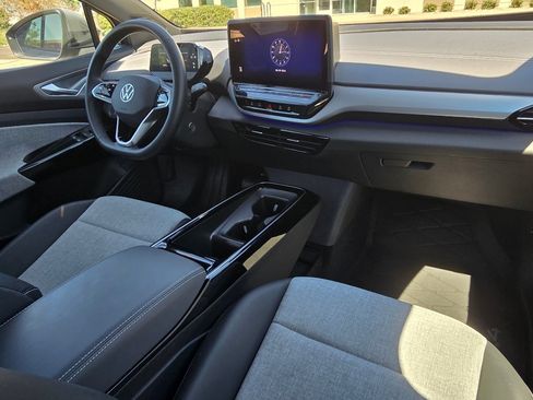 Used 2024 Volkswagen ID.4 2WD image 26