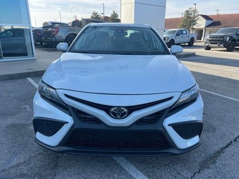 Used 2023 Toyota Camry SE image 8
