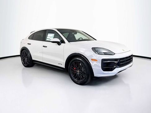 New 2026 Porsche Cayenne GTS image 7