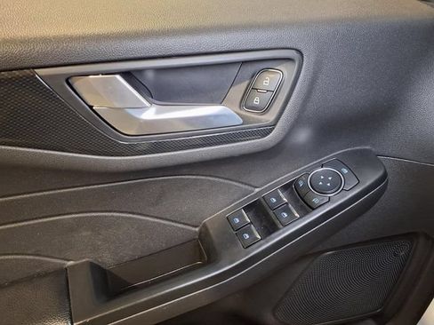 Certified 2025 Ford Escape ST-Line FWD image 19