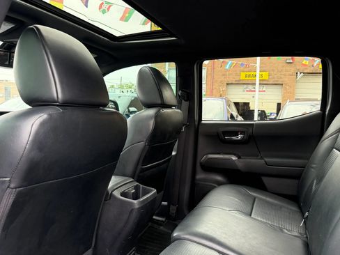 Used 2020 Toyota Tacoma TRD Pro AWD/4WD image 31