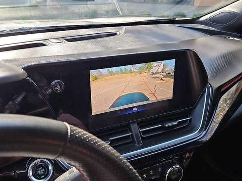 Certified 2024 Chevrolet Trax RS image 29