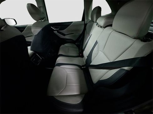Used 2021 Subaru Forester Limited image 26