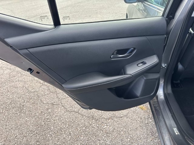 Used 2025 Nissan Sentra SV FWD image 14