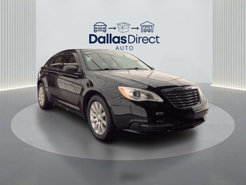 Used 2013 Chrysler 200 Touring image 9