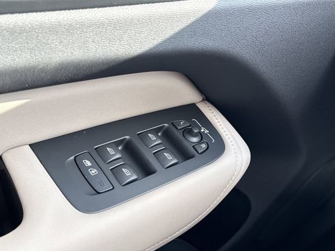 New 2026 Volvo XC60 B5 Plus w/ Protection Package Premier image 18