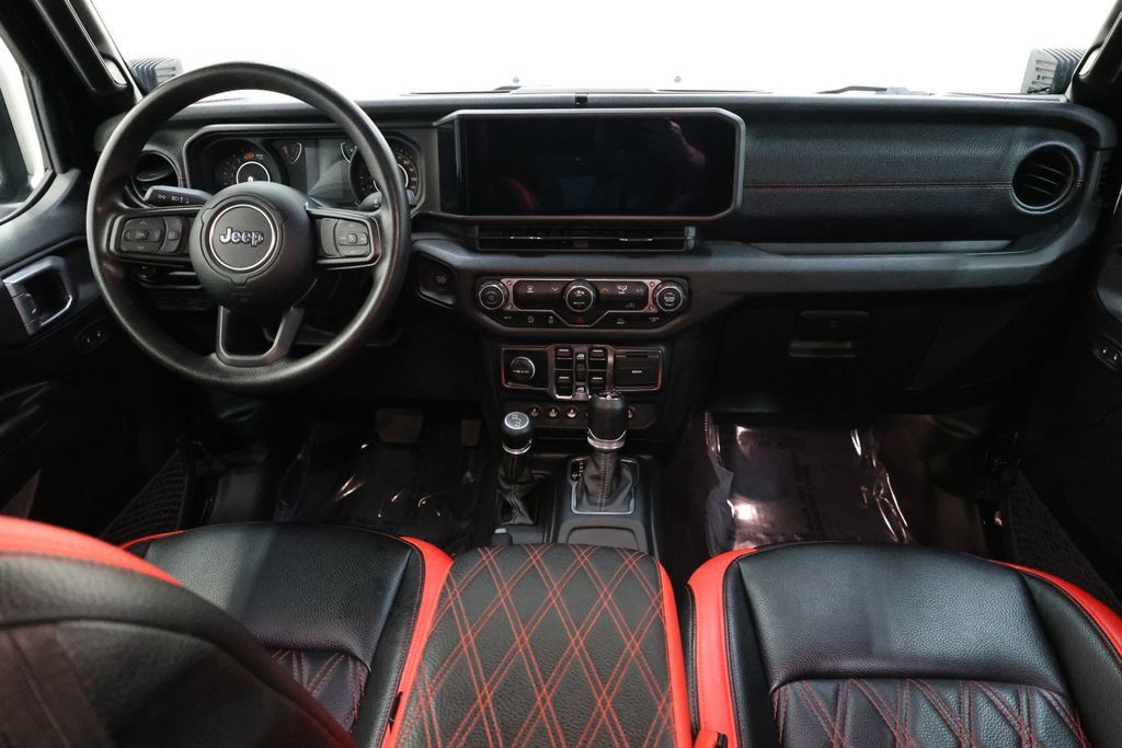 Used 2025 Jeep Wrangler Unlimited Sport AWD/4WD image 96
