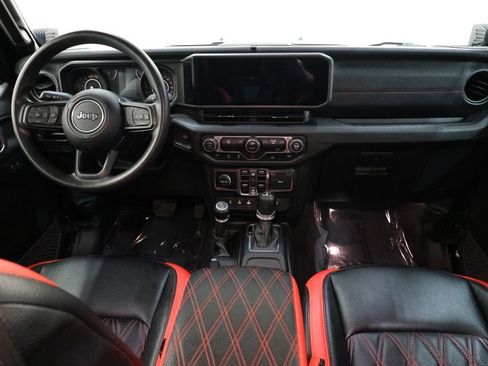 Used 2025 Jeep Wrangler Unlimited Sport AWD/4WD image 96