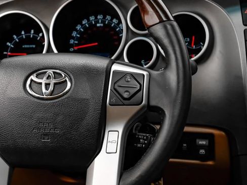 Used 2016 Toyota Sequoia Platinum AWD/4WD image 22
