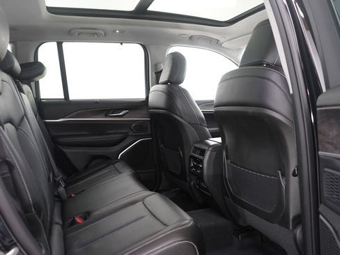 Used 2023 Jeep Grand Cherokee 4WD 4xe w/ Luxury Tech Group II image 14