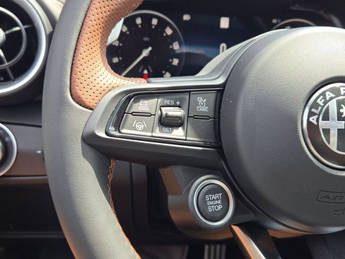 New 2025 Alfa Romeo Giulia Intensa w/ Driving Assist Package image 28