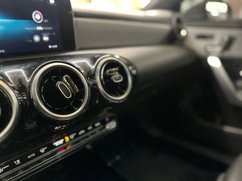 Used 2019 Mercedes-Benz A 220 4MATIC image 27