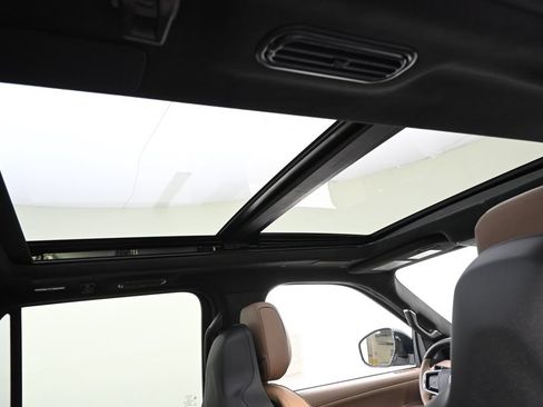 New 2026 Lincoln Navigator L Black Label AWD/4WD image 17