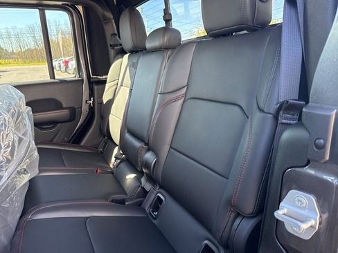 New 2025 Jeep Gladiator Rubicon image 27