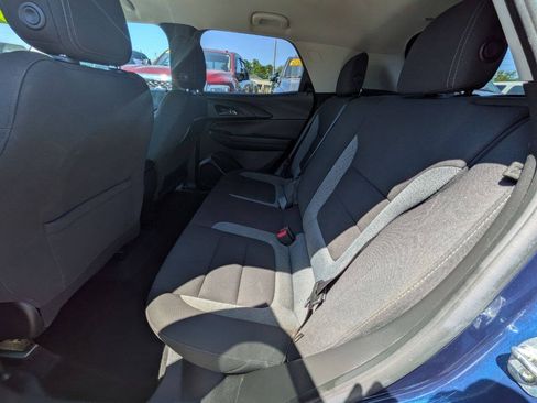 Used 2023 Chevrolet TrailBlazer LT FWD image 21