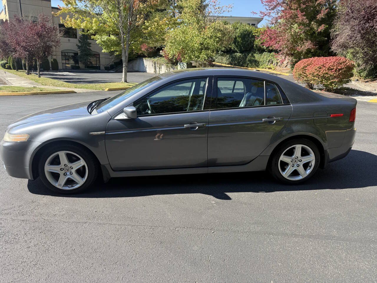 Used 2006 Acura TL FWD image 2