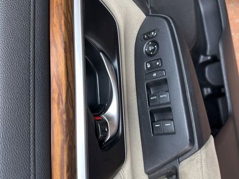 Used 2019 Honda CR-V EX image 24