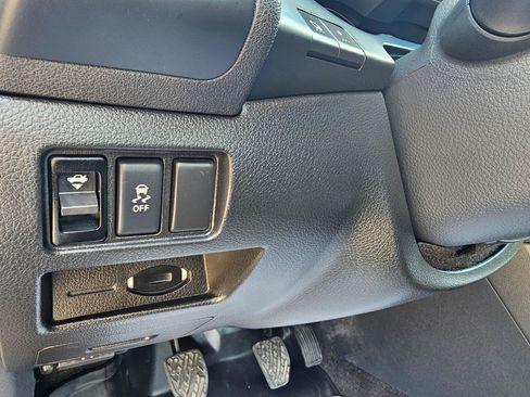 Used 2012 Nissan Altima 3.5 SR FWD image 29