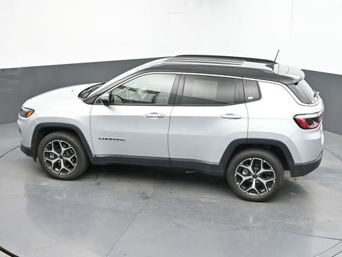 Used 2025 Jeep Compass Limited AWD/4WD image 41