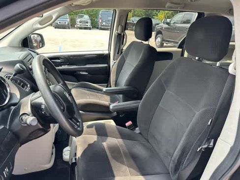 Used 2012 Dodge Grand Caravan SE FWD image 4