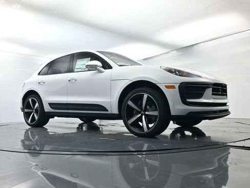 Certified 2026 Porsche Macan image 50