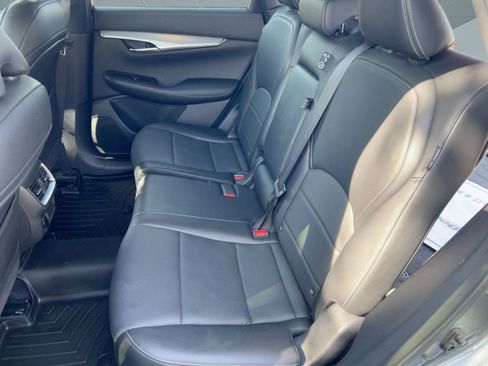 Used 2021 INFINITI QX50 Luxe w/ Appearance Package image 15