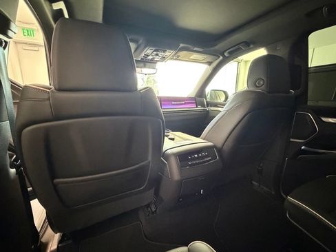 Used 2026 Cadillac Escalade Sport AWD/4WD image 14