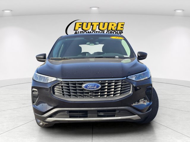 Used 2025 Ford Escape Active FWD image 2