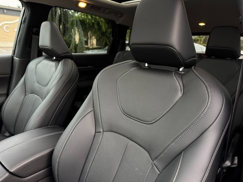 Used 2023 INFINITI QX60 Pure image 12