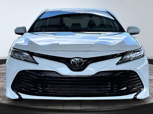 Used 2020 Toyota Camry LE FWD image 2