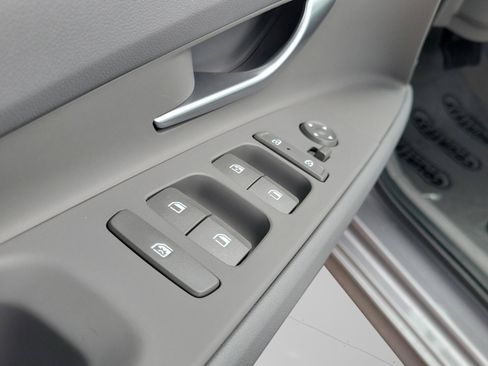 New 2025 Hyundai Elantra Hybrid FWD image 31