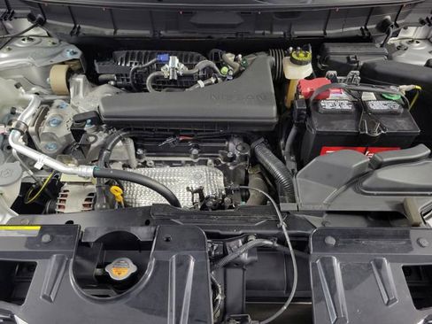 Used 2016 Nissan Rogue S FWD image 13