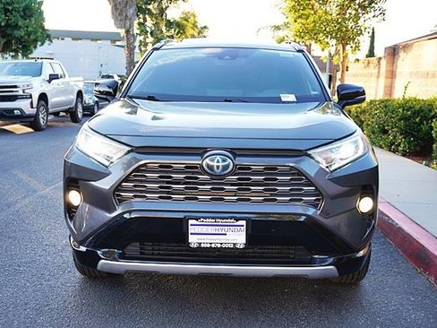 Used 2020 Toyota RAV4 XSE image 5