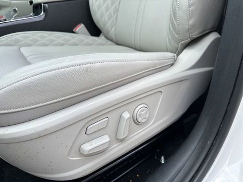 Certified 2025 Kia Sorento SX Prestige AWD/4WD image 6