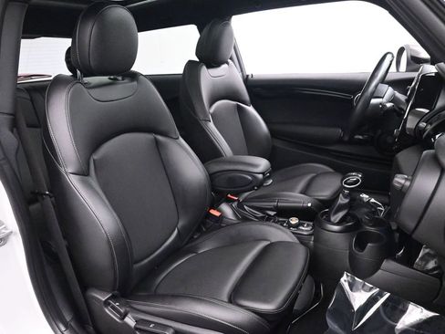 Used 2018 MINI Cooper S image 17