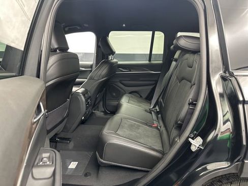 New 2026 Jeep Grand Cherokee Altitude AWD/4WD image 23
