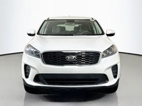 Used 2019 Kia Sorento FWD image 2