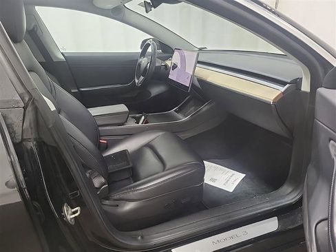Used 2018 Tesla Model 3 Long Range image 8