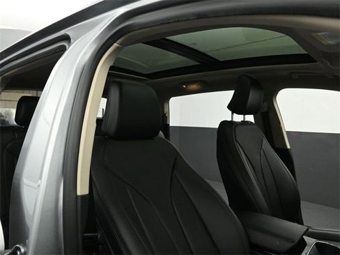 Certified 2023 Lincoln Nautilus Reserve w/ Equipment Group 202A image 31