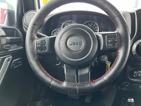 Used 2015 Jeep Wrangler Unlimited Rubicon w/ Max Tow Package image 22