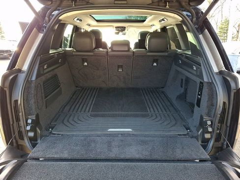 Used 2023 Land Rover Range Rover First Edition AWD/4WD image 25