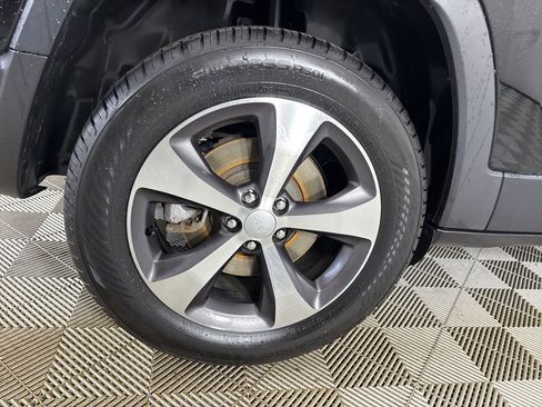 Used 2022 Jeep Cherokee Limited image 33