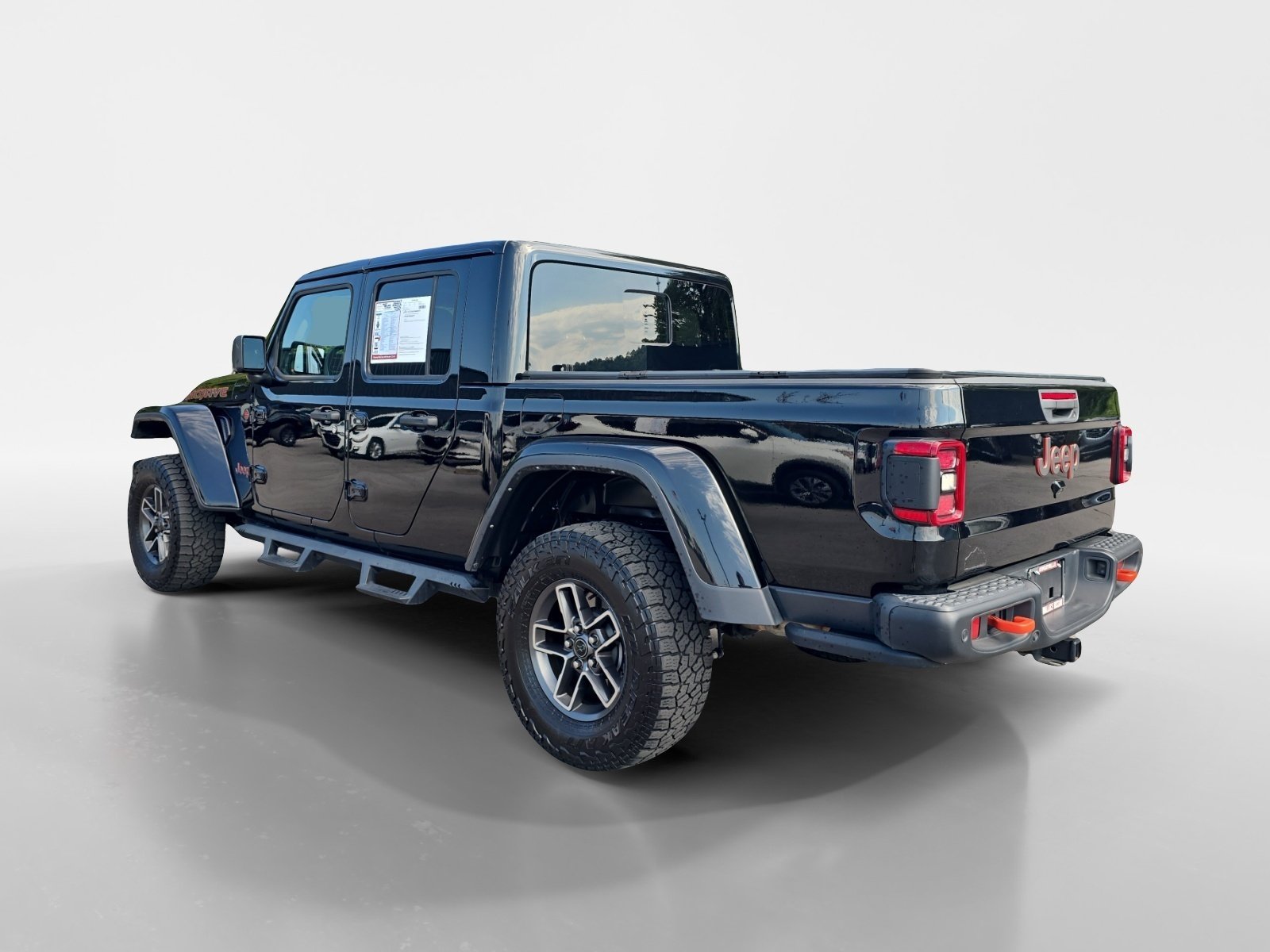 Used 2024 Jeep Gladiator Mojave AWD/4WD image 3