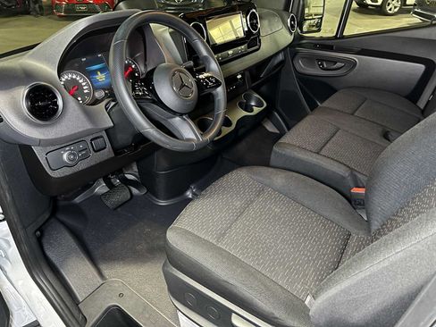 Used 2026 Mercedes-Benz Sprinter 2500 image 23