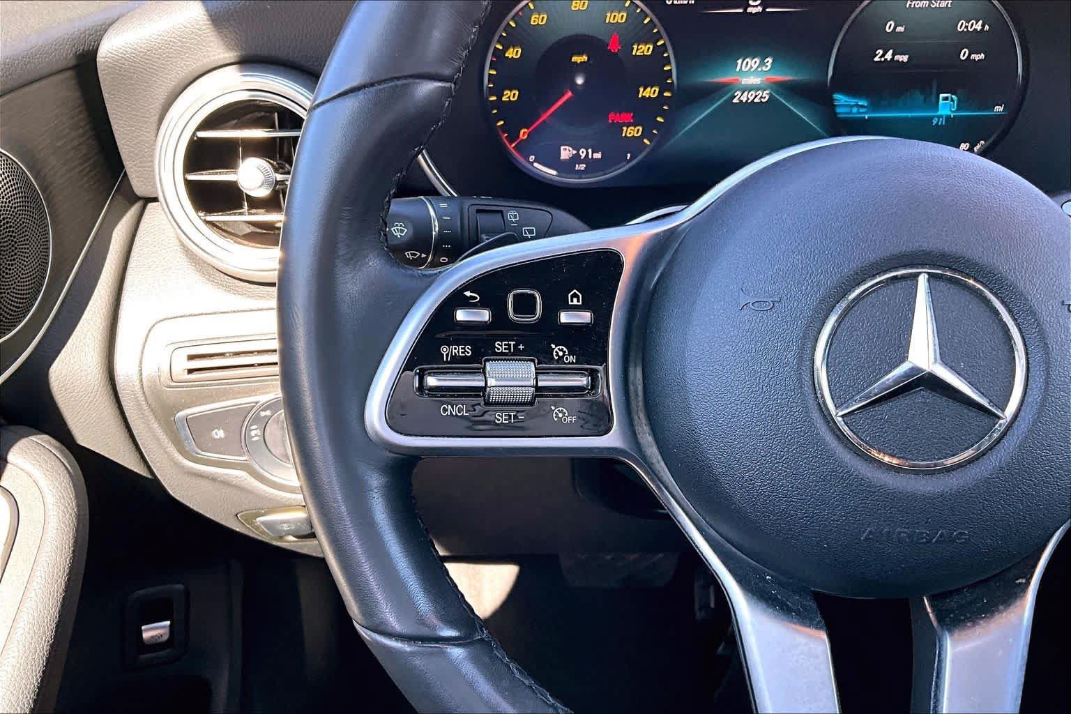 Used 2022 Mercedes-Benz GLC 300 4MATIC image 23