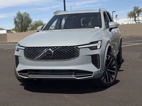 New 2026 Volvo XC90 T8 Plus w/ Protection Package Premier AWD/4WD image 3