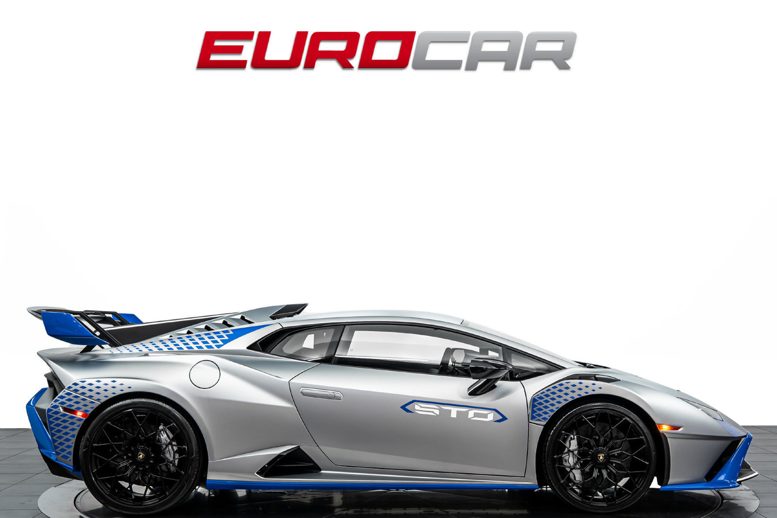 Used 2022 Lamborghini Huracan STO RWD image 6