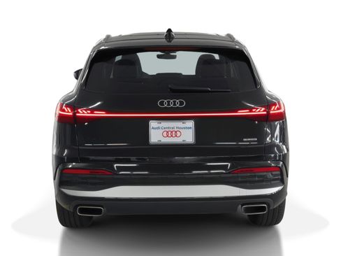 Used 2025 Audi Q5 Prestige image 10