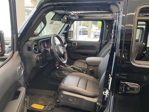 New 2025 Jeep Wrangler Unlimited Rubicon 392 image 14